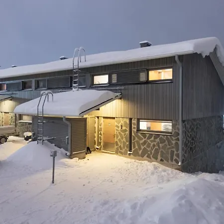Дом отдыха Roggenecke - Pyhae Holysuites - Cosy Ski-In & Ski-Out Apartment With Scenic Views In The Heart Of The Ski Resort Пухатунтури